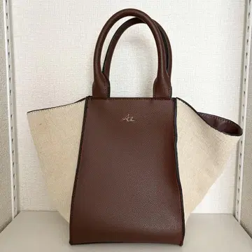 acka 백 브라운