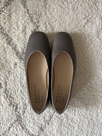 마가렛호웰 플랫슈즈(23cm)