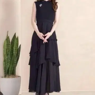 다리치 도킹 프릴 롱 원피스