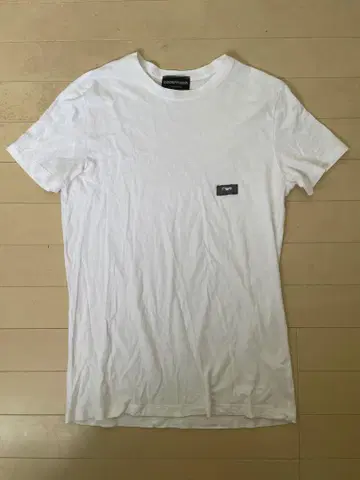 엠포리오 아르마니 EMPORIO ARMANI 티셔츠 화이트 로고 패치