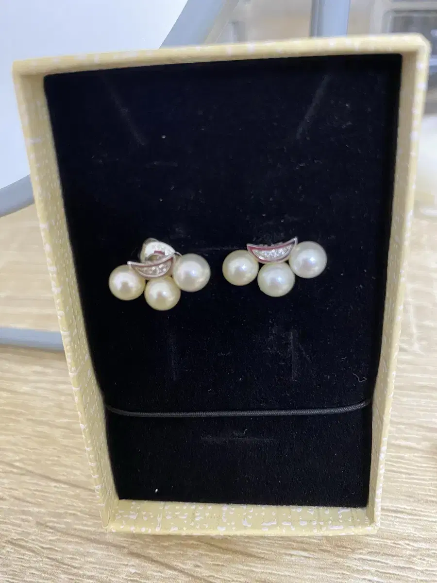 14k Pearl Earrings