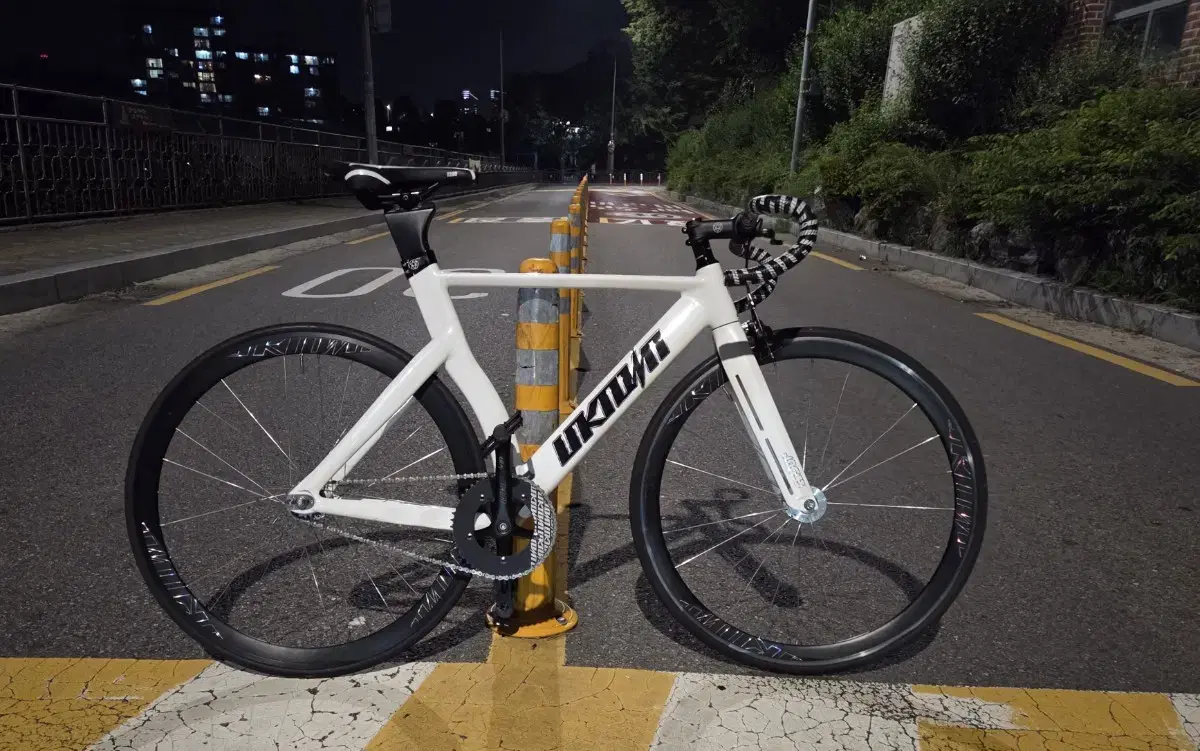 Unknown LV3 2025 Model Track/Dae Fixed Gear