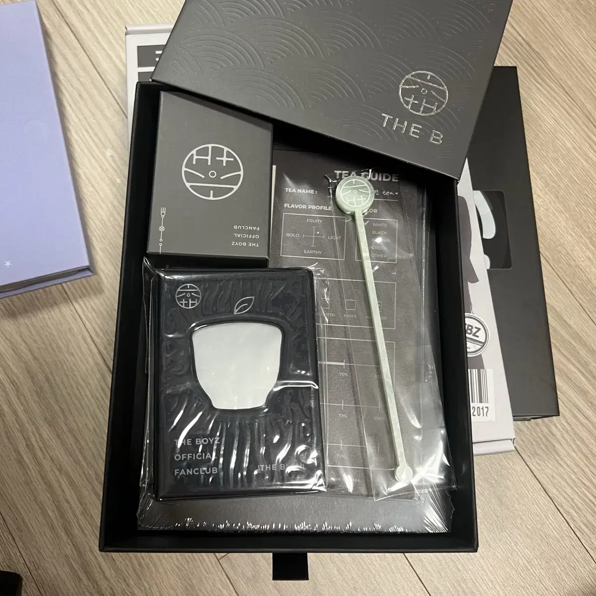 The Boyz Official Fan Club The B 6th Generation Kit