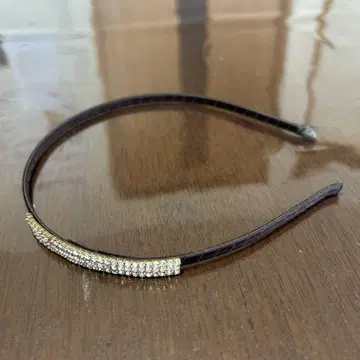 머리띠 짙은 갈색