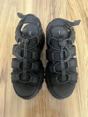 레피피 알마리오 샌들