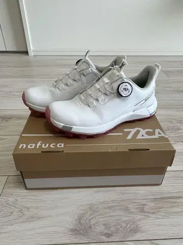 [한 번만 신은] nafuca 골프화 23.0 화이트/핑크