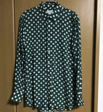 Sae Shirts 다크 그린 폴카 도트 셔츠 38