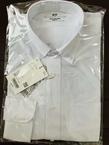유니클로 슈퍼 논아이론 슬림 핏 셔츠 XS