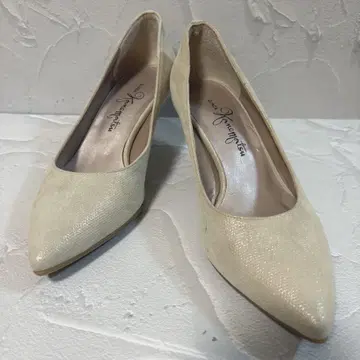 Ginza Yamanaka 아이보리 하이힐