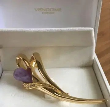 VENDOME 골드 브로치 자수정 장식