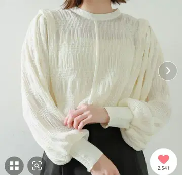 숄더 턱 셔링 탑