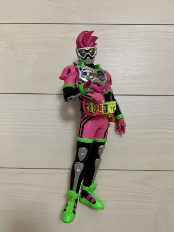 가면라이더 이그제이드 SOFVICS 피규어 32cm 제일복권