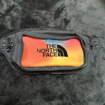 THE NORTH FACE 바디백 오렌지 그라데이션