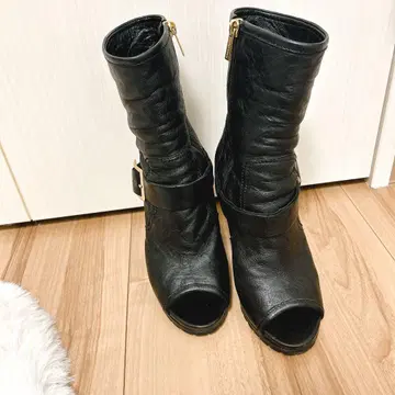JIMMY CHOO 오픈토 숏부츠 37 하프