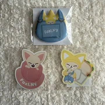 SKZOO POPUP STORE 온라인 복권 폭시니 스티커 배치