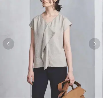 새상품급 유나이티드 애로우즈 린넨 느낌 블라우스 프렌치 슬리브
