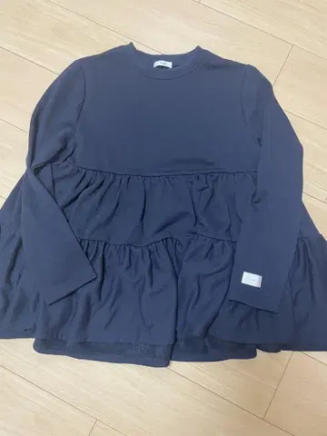 yori 쭈리 티어드 티셔츠 네이비