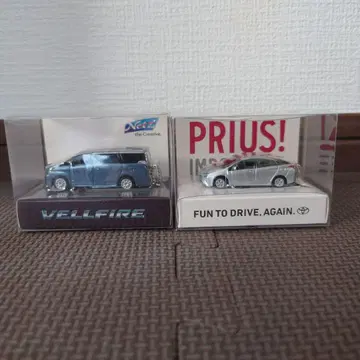 도요타 VELLFIRE & PRIUS 미니카 2대 세트