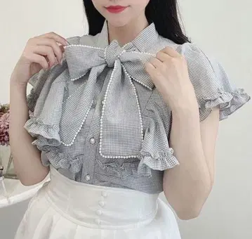 에블린 프릴 슬리브리스 블라우스