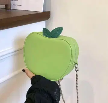 파랑 사과 숄더백 미세스 그린 애플 굿즈 사과