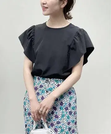 Spick & Span 플러터 슬리브 블라우스