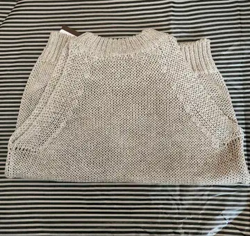 HALTER NECK KNIT 상의 베이지