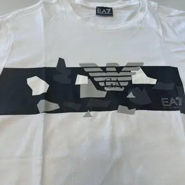 EA7 티셔츠