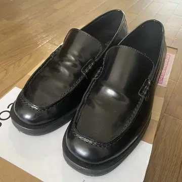 코스 가죽 로퍼
