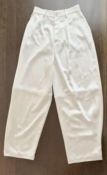 미사용 오프 베이지 새틴 와이드 팬츠
