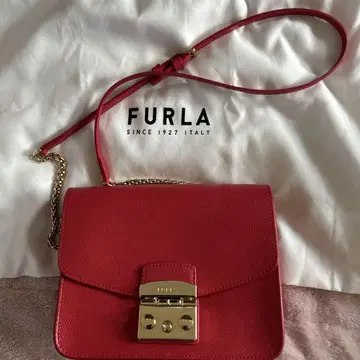 FURLA 빨간색 숄더백 골드 금장 장식