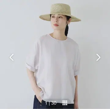 북유럽, 생활용품점 시원하고 품격 있는 예쁜 색상의 티셔츠 블라우스