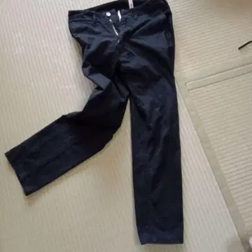 블랙 치노 팬츠 M 사이즈 백 포켓 부착