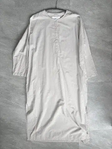 mond 헨리넥 원피스 그레이
