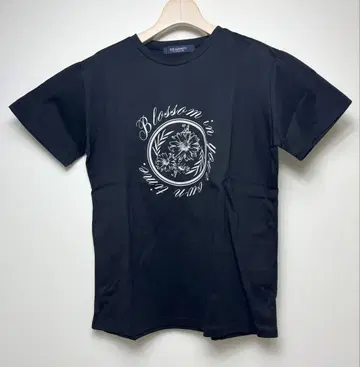 새상품 BRAHMIN 브라민 칼리지 로고 티셔츠 25SS
