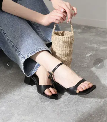 SLOBE IENA 스퀘어 힐 샌들