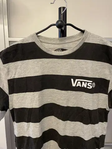 VANS 스트라이프 티셔츠 그레이/블랙