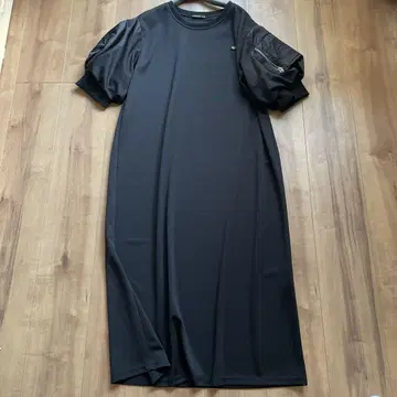 비비안 탐 블랙 퍼프 슬리브 원피스 롱 원피스 이소재