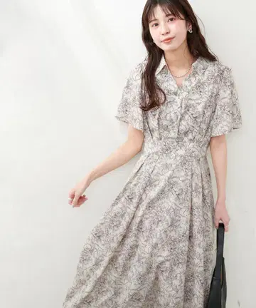 natural couture 스키퍼 카라 플레어 소매 원피스