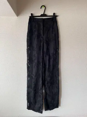 자라 블랙 레이스 팬츠