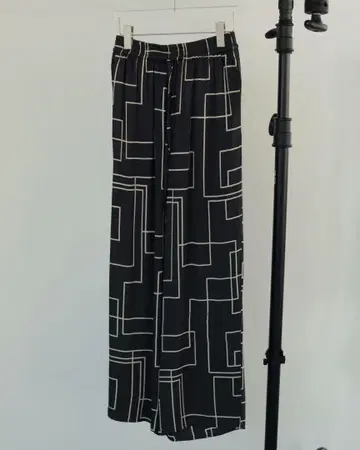 anuke 안누크 Geometric Easy Pants 이지 팬츠