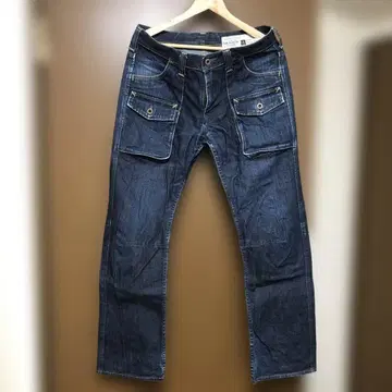 포켓 부착 스트레이트 데님 팬츠 M