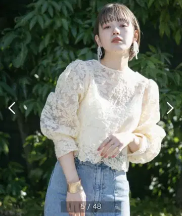KBF 오간자 플라워 크롭 블라우스