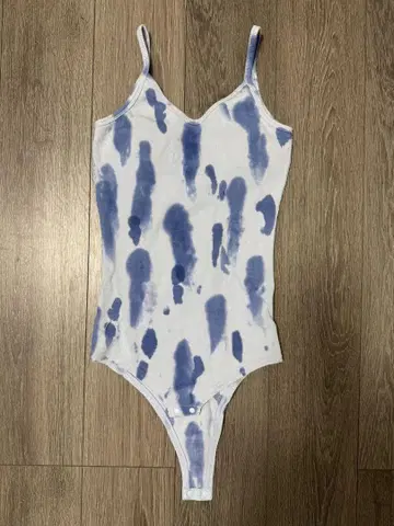 알리시아 스탠 Tie Dye Rib Body Suit
