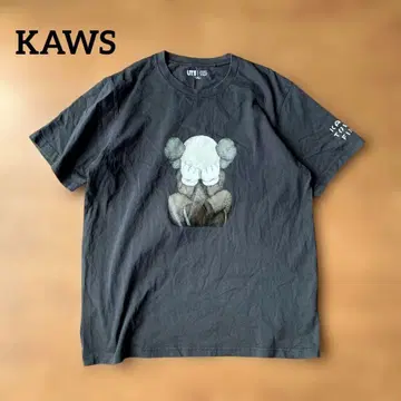 유니클로 UT x KAWS 티셔츠 블랙 흑먹색 XL 사이즈