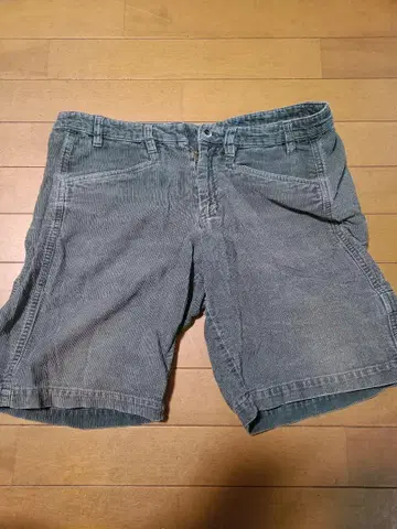 파타고니아 숏팬츠 그레이