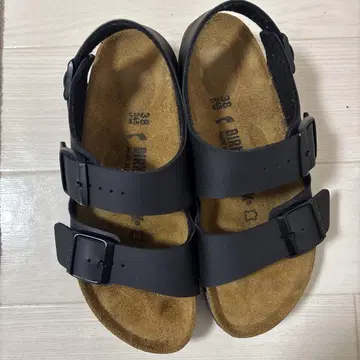 버켄스탁 밀라노 스트랩 샌들 24.5cm