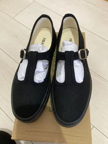 프릭스스토어 한정판 통굽 T 스트랩 신발