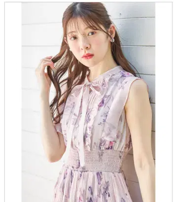 리본 포함 허리 셔링 플라워 프린트 플리츠 원피스