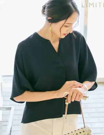 베이지 [WEB 한정판] ANDRE / 블라우스