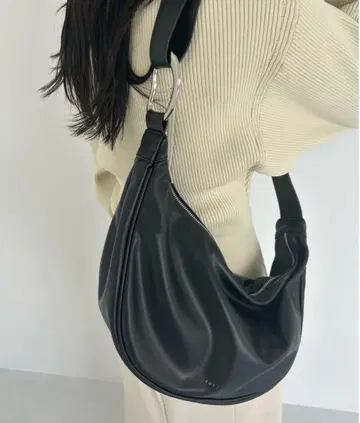 loti 원숄더 크루아상 BAG